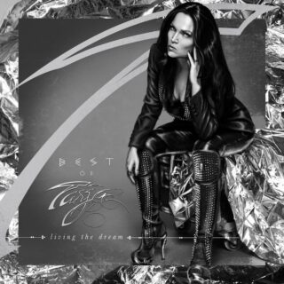 Best of: Living The Dream ist eine gelungene Zusammenstellung aus 15 Jahren und 6 Soloalben von Symphonic Metal-Sängerin Tarja – Bild: earMUSIC